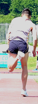 2024-05-11_Kranj_Stanko Štuhec in Pravdica Filip biomehanika skoka v daljino 8-35m_zalet.png
